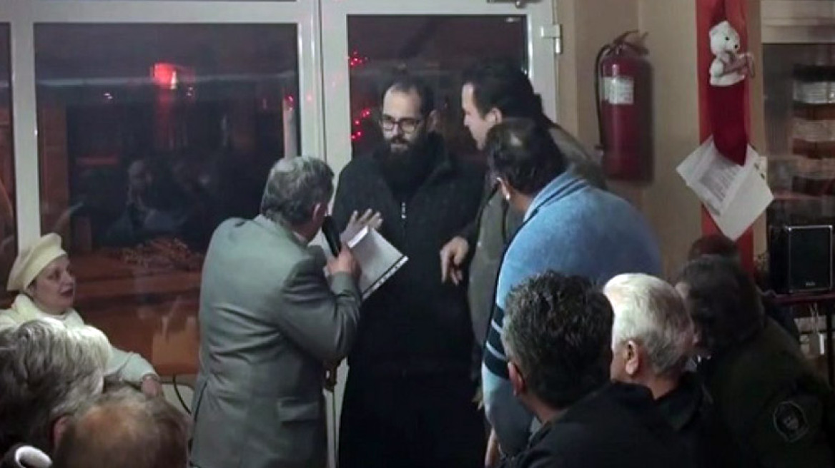 Μυθική «μάχη» μεταξύ ιερέα και οπαδών του Σώρρα