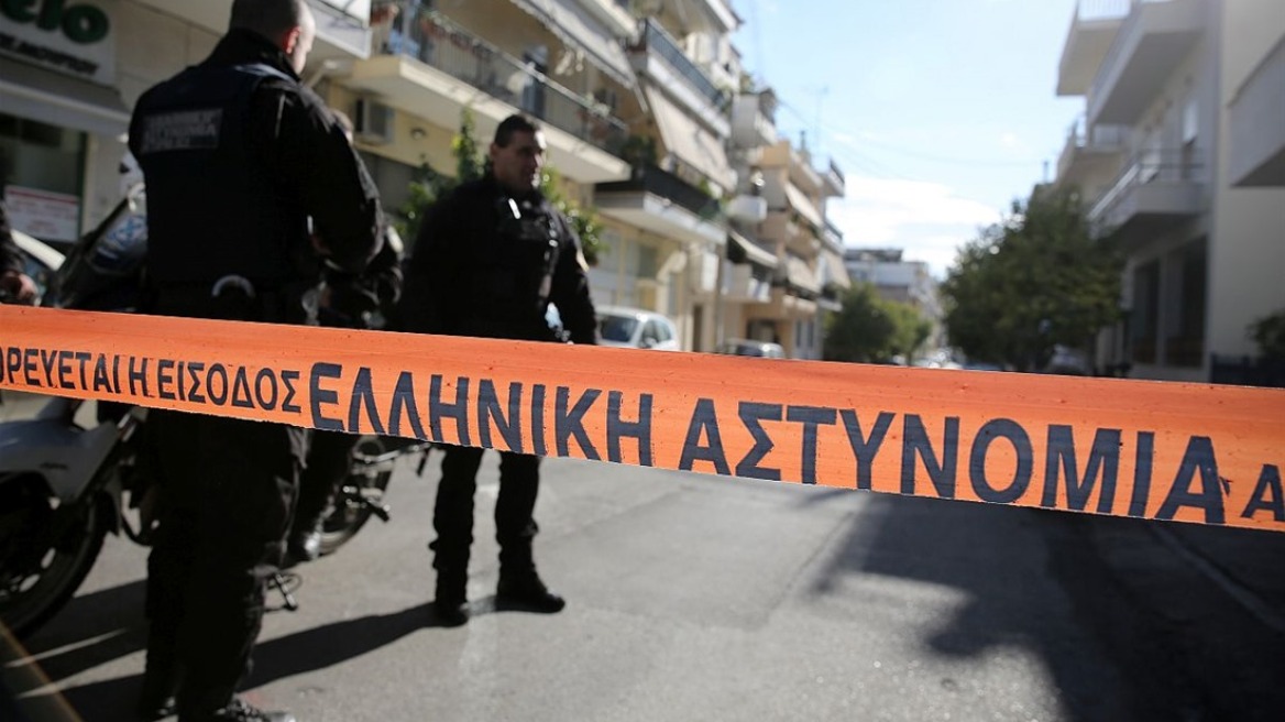 Επιχείρηση της αστυνομίας για ηλικιωμένο που πυροβόλησε συγχωριανό του και ταμπουρώθηκε στο σπίτι του