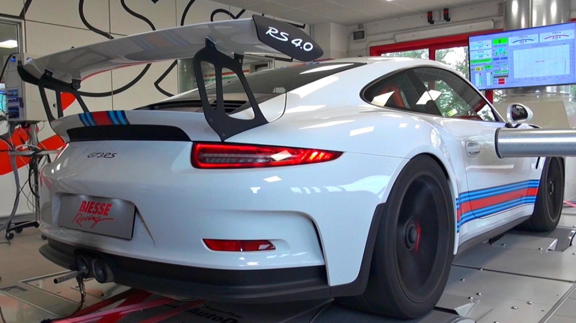 Ανατριχίλα από τον ήχο της Porsche 911 GT3 RS (vid)