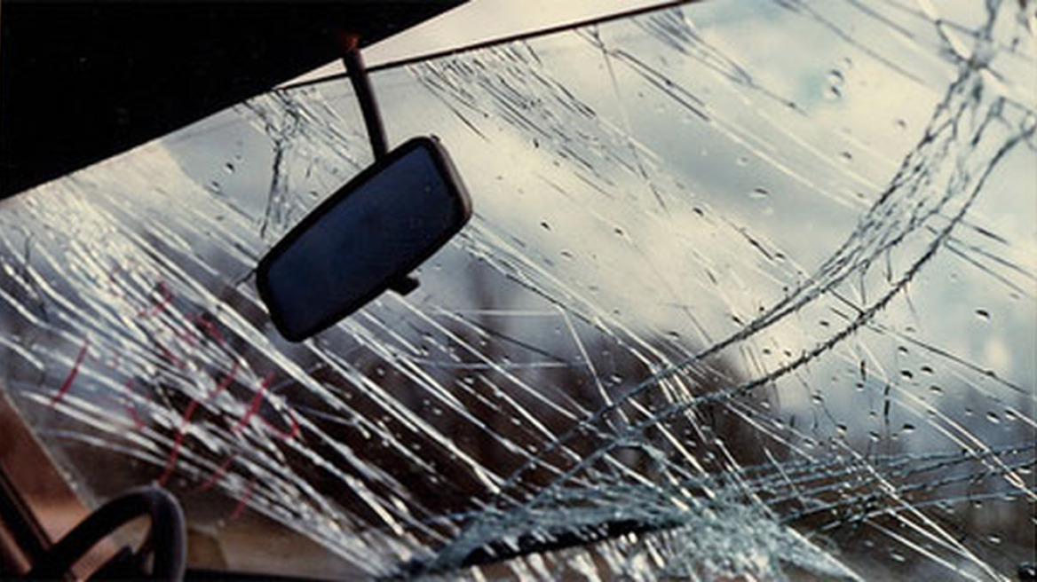 Αγρίνιο: Ηλικιωμένος τα… έτσουξε και τράκαρε σε κολώνα!