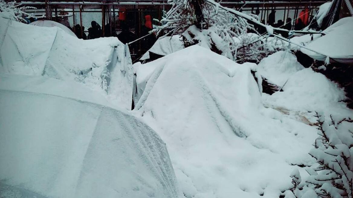 Απαγόρευσαν την φωτογράφιση των προσφυγόπουλων στην παγωμένη Μόρια!