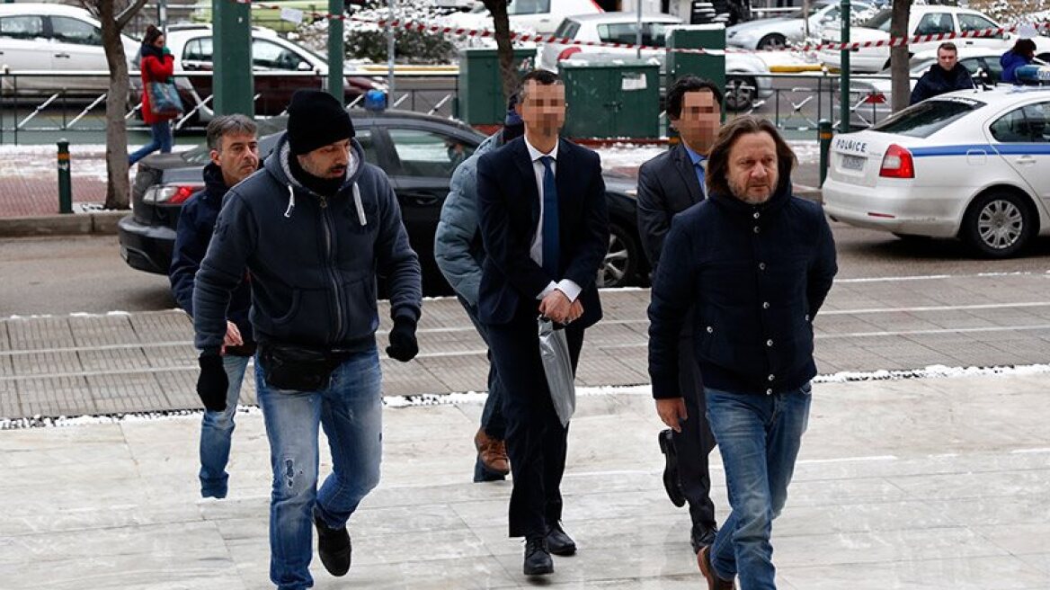 Prosecutor against extradition of 2 of the 8 Turkish military officers