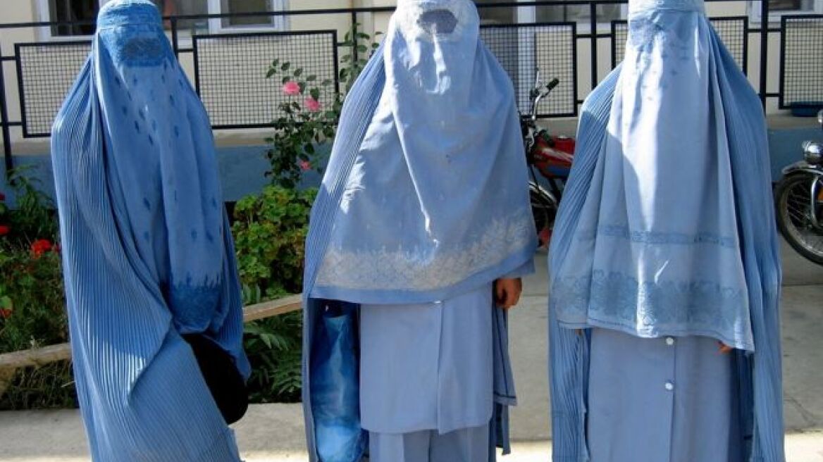 Το Μαρόκο απαγορεύει την μπούρκα για να μειωθεί η εγκληματικότητα