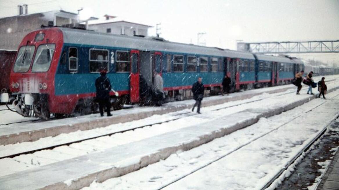 Μετά το χάος με τα τρένα στα χιόνια διατάσσει έρευνα ο Σπίρτζης