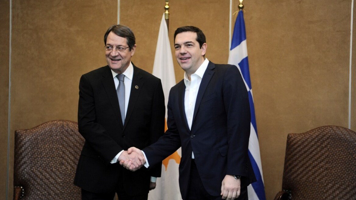 Τηλεφωνική επικοινωνία Αναστασιάδη – Τσίπρα για το Κυπριακό 