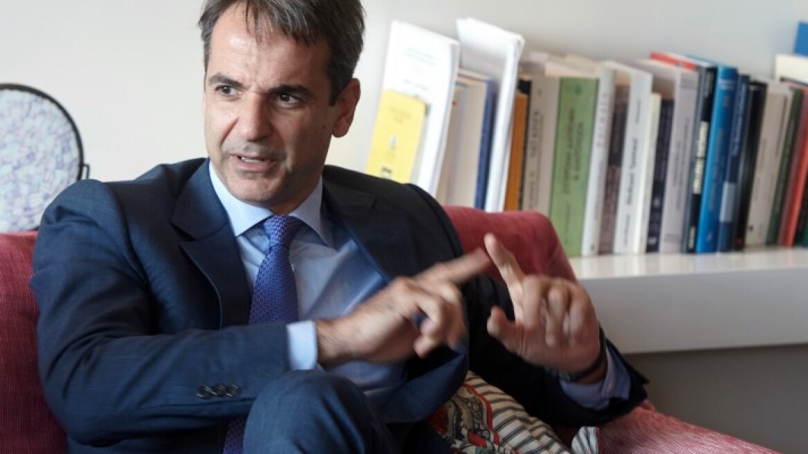 Μητσοτάκης για νέους βανδαλισμούς σε τρόλεϊ: Ανίκανη η κυβέρνηση να πάψει τη βία 