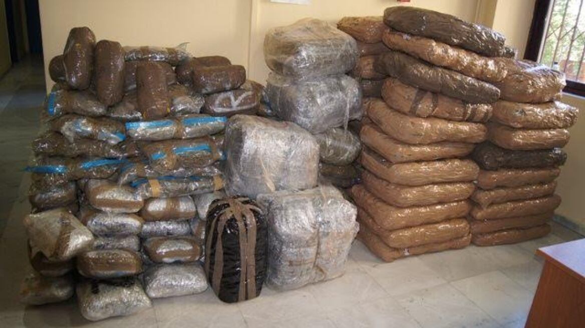 «Άρωμα» γυναίκας στην εισαγωγή του φορτίου μαμούθ χασίς