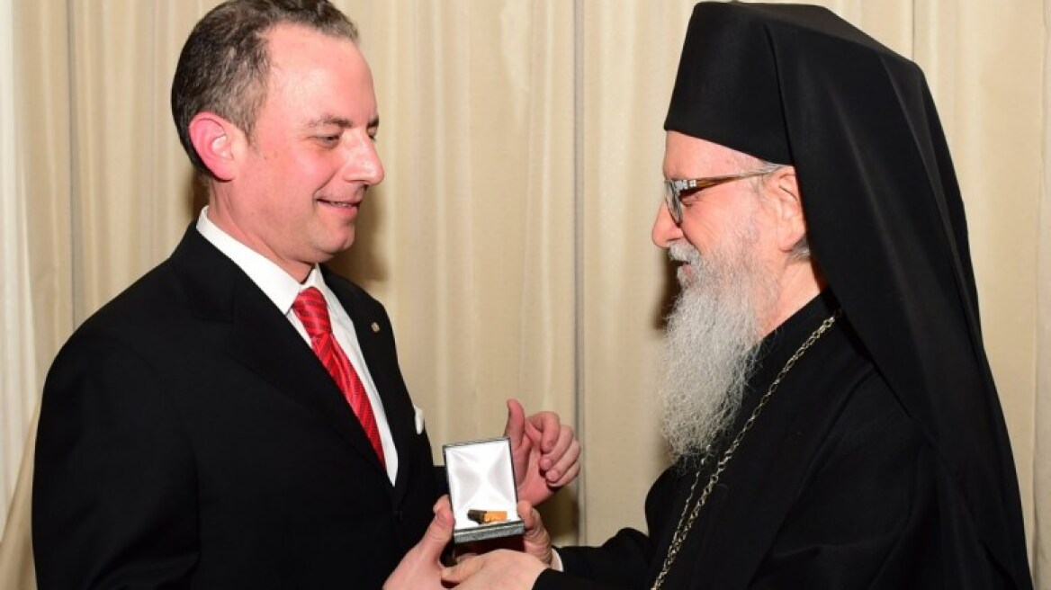 Ο Ελληνοαμερικανός προσωπάρχης του Τραμπ: Με την βοήθεια του Θεού θα αλλάξουμε τον κόσμο