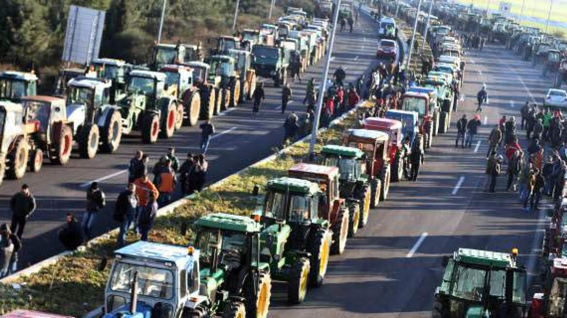 Με τα τρακτέρ στους δρόμους οι αγρότες της δυτικής Μακεδονίας τη Δευτέρα