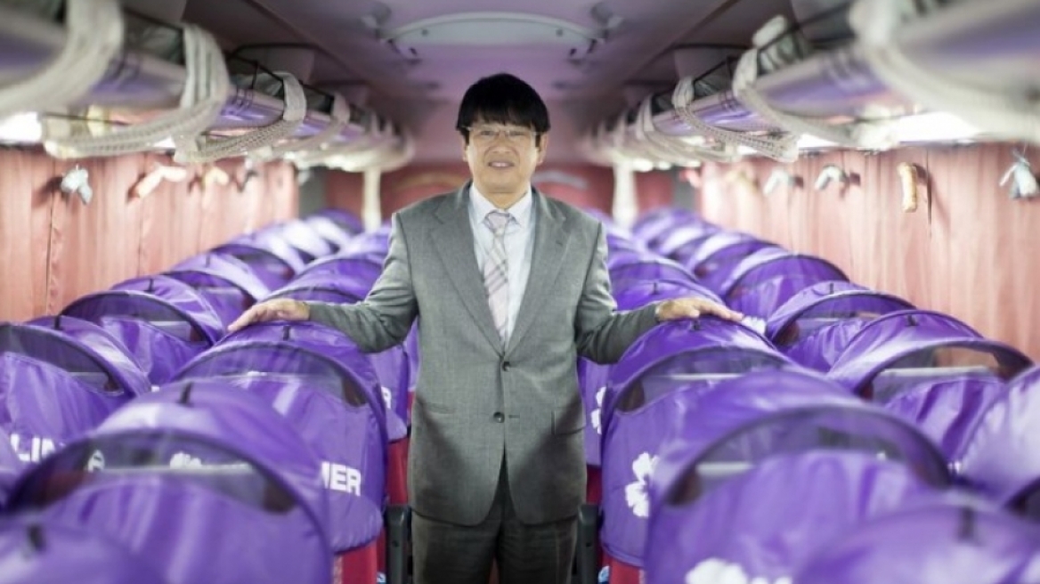 Πώς έχτισε την περιουσία του ο βασιλιάς... των λεωφορείων