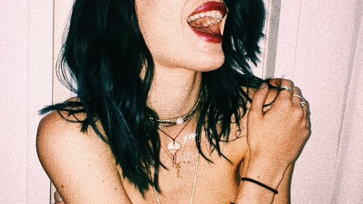 Η Bella Thorne θέλει να γίνει Emily Ratajkowski