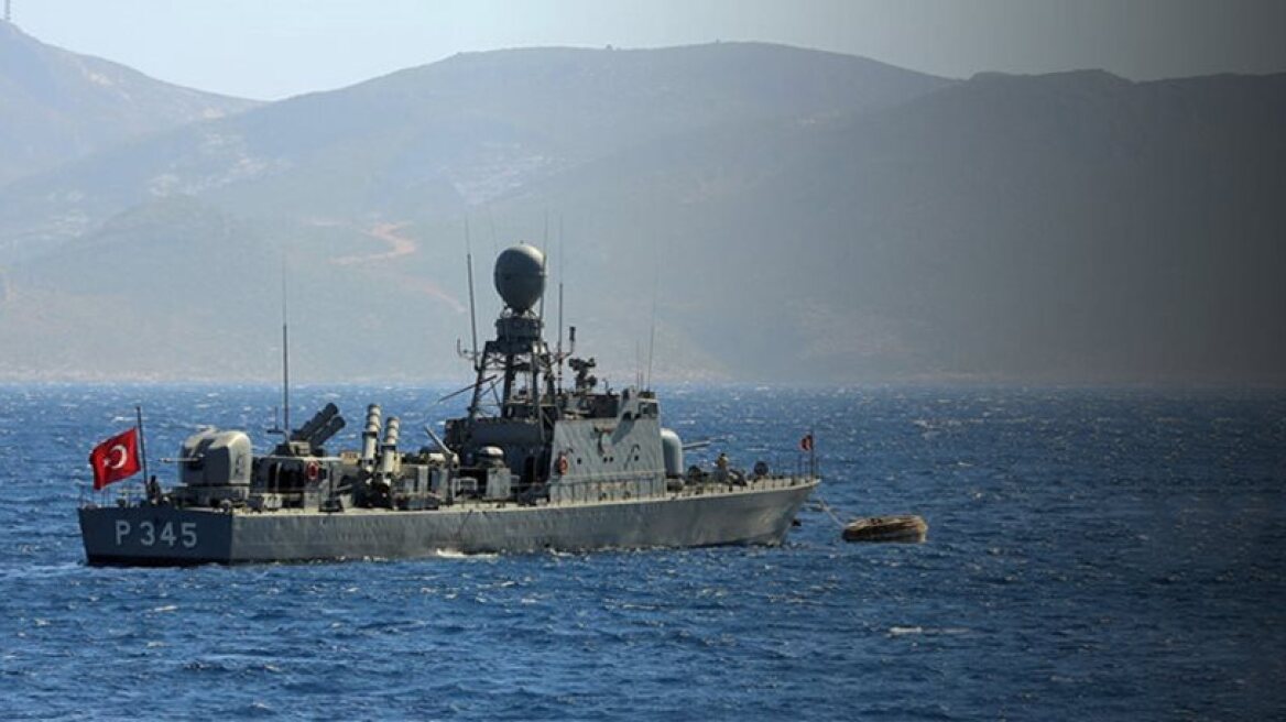 Turkish navy ship approaches Greek island of Imia (photos of Turkish operation)