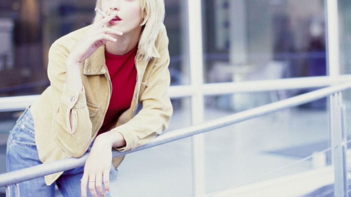 Γερμανία: Μήνυσε τη γειτόνισσα που κάπνιζε στο μπαλκόνι της επειδή ο καπνός μπήκε στο σπίτι του!