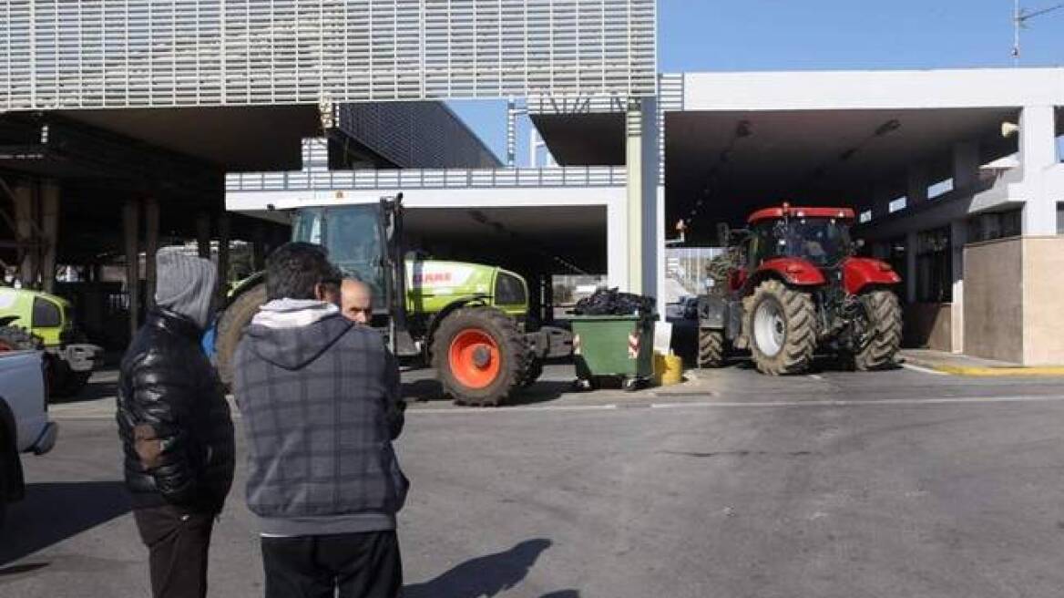 Συνάντηση με την κυβέρνηση ζητούν οι αγρότες στους Ευζώνους