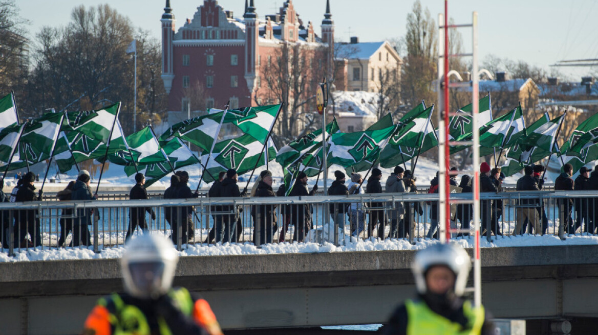 Σουηδία: Συνελήφθησαν τρεις νεοναζί για επιθέσεις σε προσφυγικά κέντρα