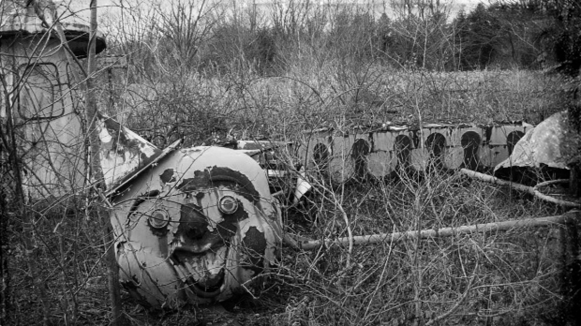 Are these the scariest places? (one in Greece) (photos)