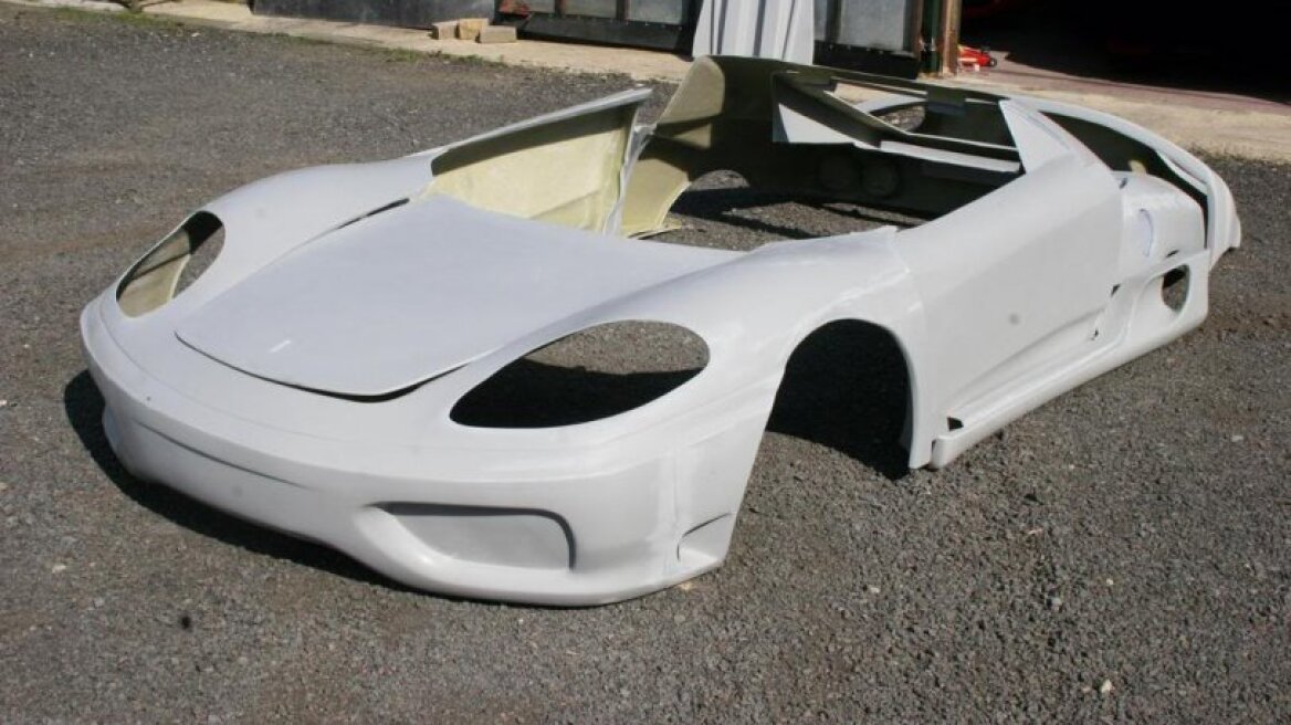 Σπείρα έφτιαχνε «μαϊμού» Ferrari και Lamborghini! (pics & vid)