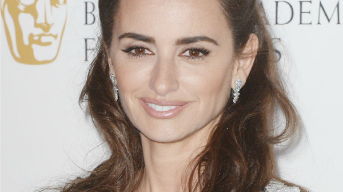Short hair, don’t care: Δείτε το νέο κούρεμα της Penelope Cruz