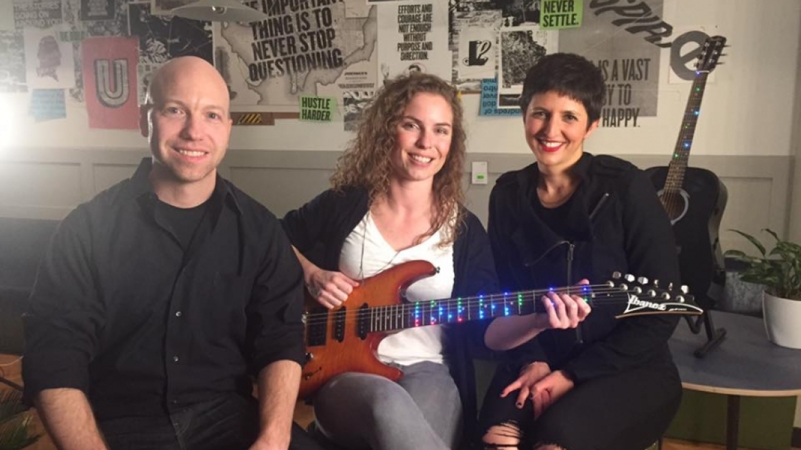 Πώς να μάθετε ηλεκτρική κιθάρα σε 60 δευτερόλεπτα!