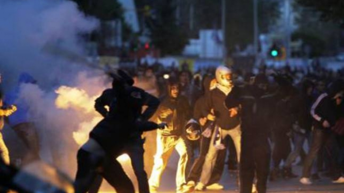 Επεισόδια από οπαδούς της Σάλκε στο κέντρο της Θεσσαλονίκης