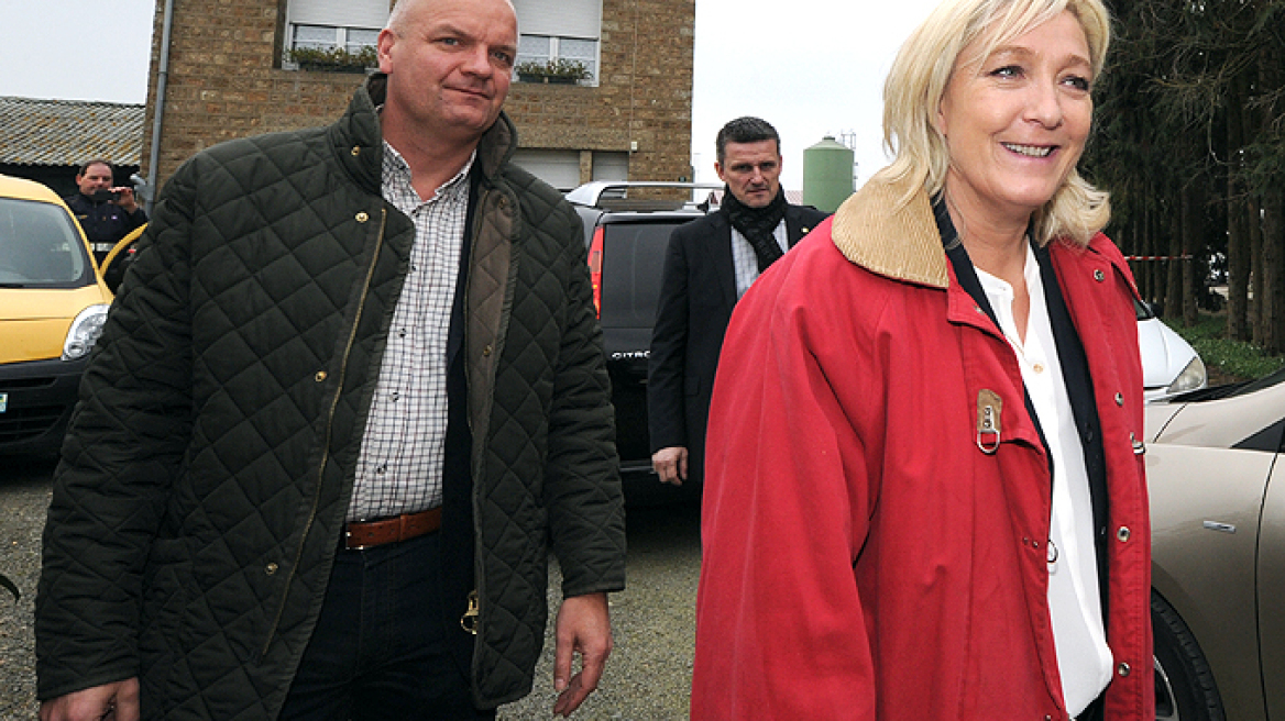 Σκάνδαλο στη Γαλλία: Με χρήματα της ΕΕ η Λεπέν πλήρωνε σωματοφύλακα ως «κοινοβουλευτικό βοηθό»