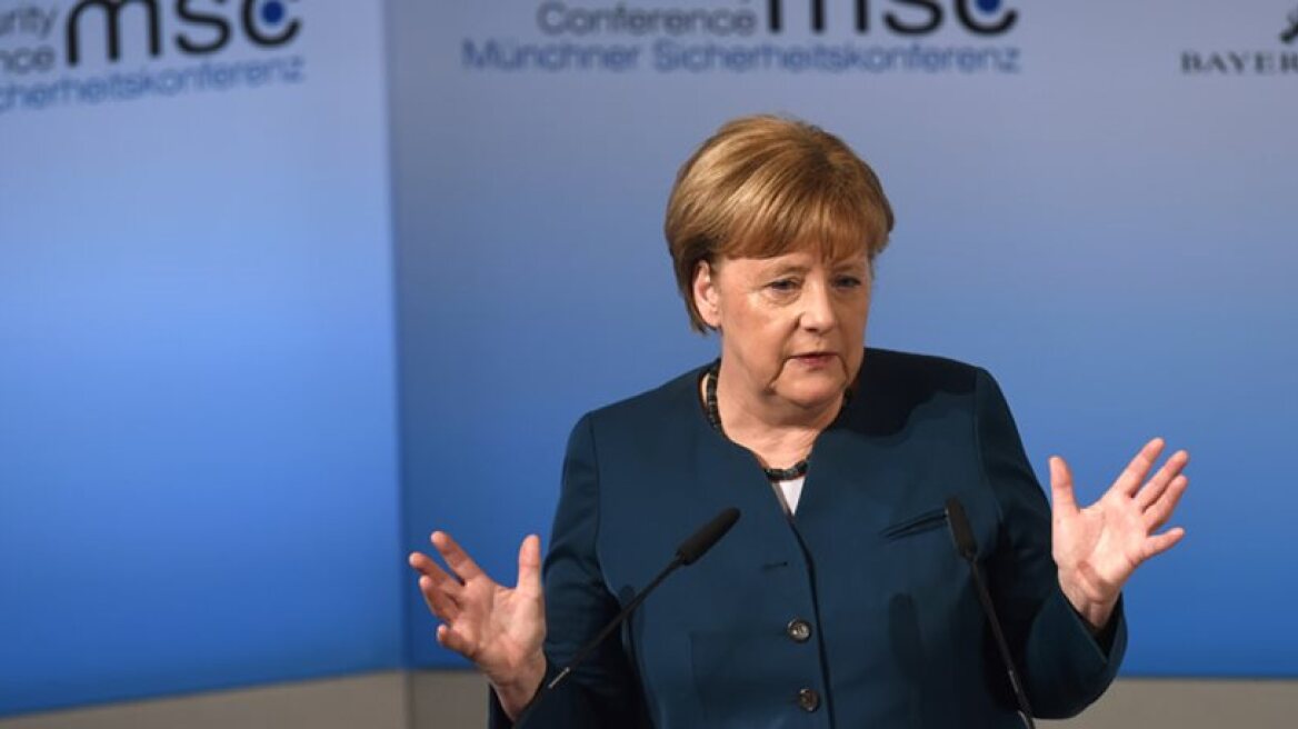  Merkel: The DM would have a different value than the Euro