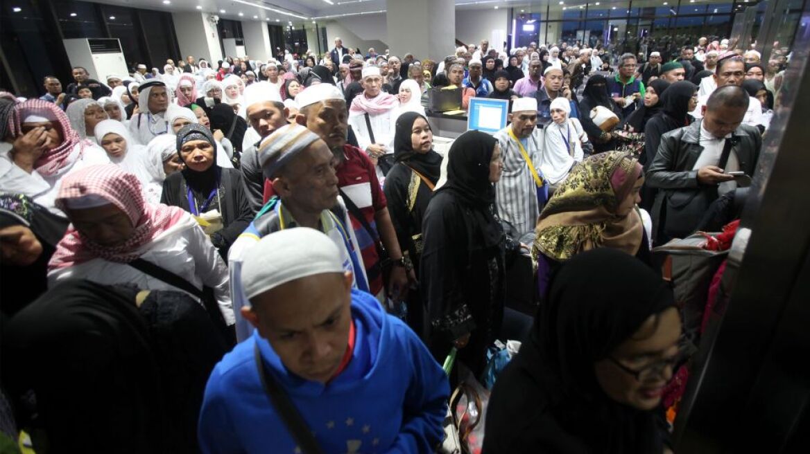  Islamophobic Saudi Arabia deports 40,000 Muslim Pakistanis, citing terrorism concerns