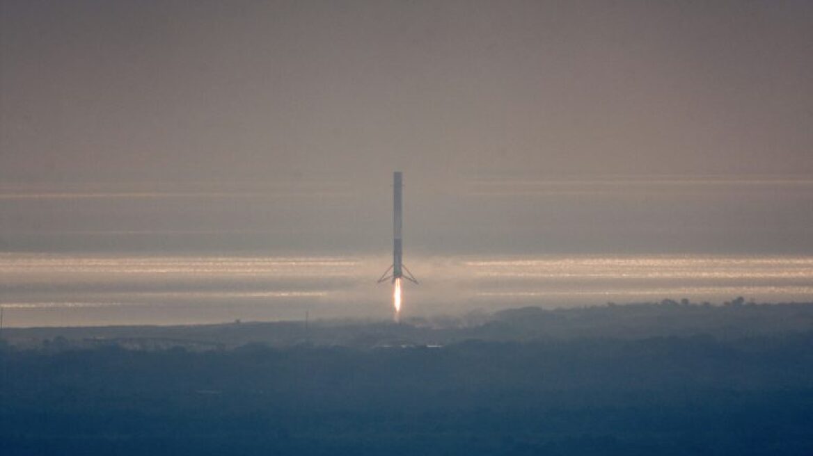 Historic launch pad back in service with thundering blastoff by SpaceX (PHOTOS)