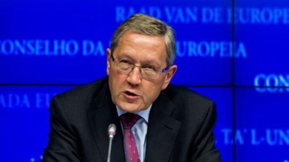 Regling: Greece will return to markets by middle of 2018