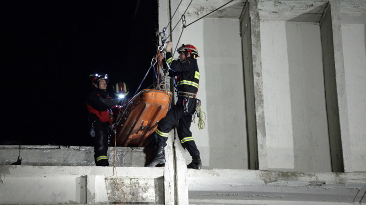 «Σεισμός» 5,9 Ρίχτερ στην Πάρνηθα - Δείτε την εντυπωσιακή άσκηση της Πυροσβεστικής 