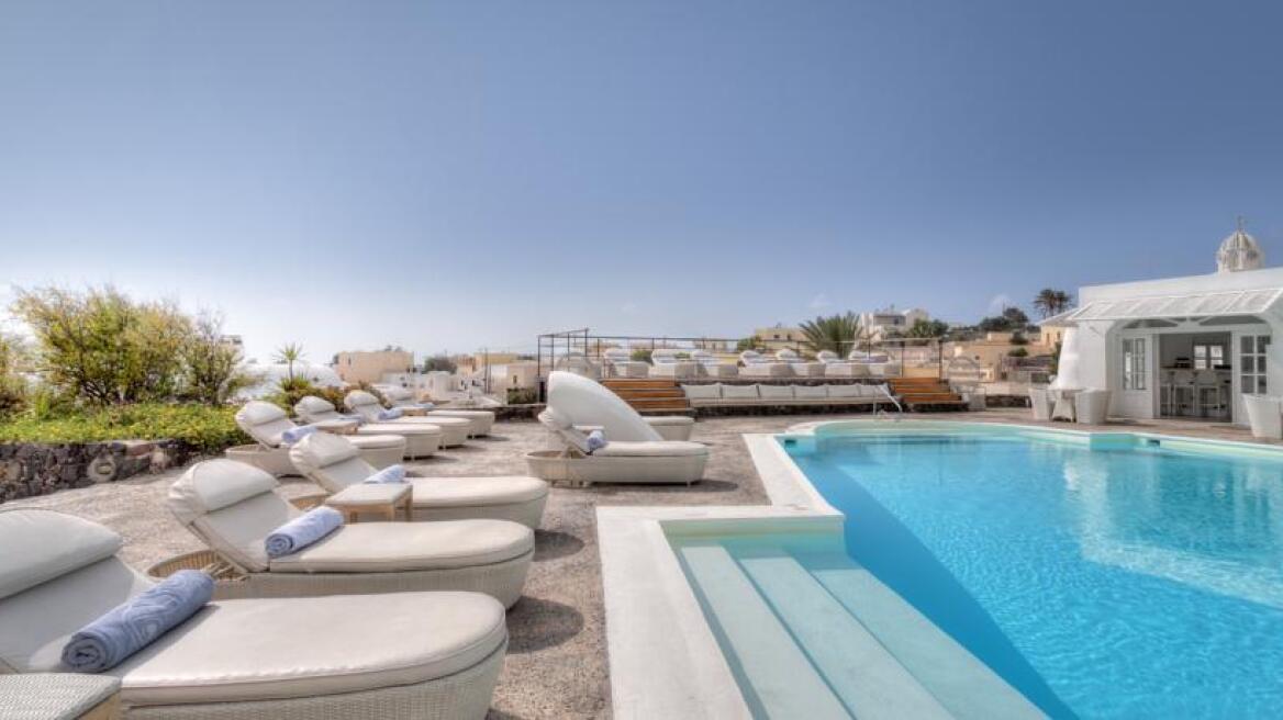 Vendema Luxury Resort in Santorini best romantic hotel in the world (photos)