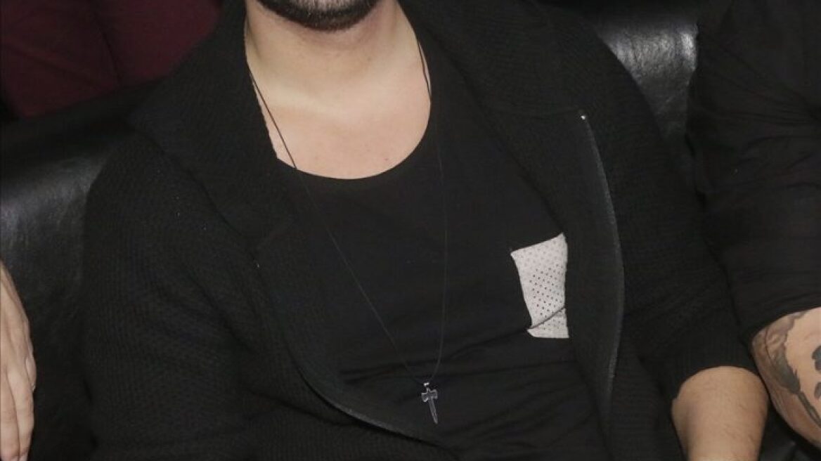 Ερωτευμένος με μελαχρινή καλλονή ο Ηλίας Βρεττός: Δείτε την εντυπωσιακή γυναίκα που του πήρε τα μυαλά