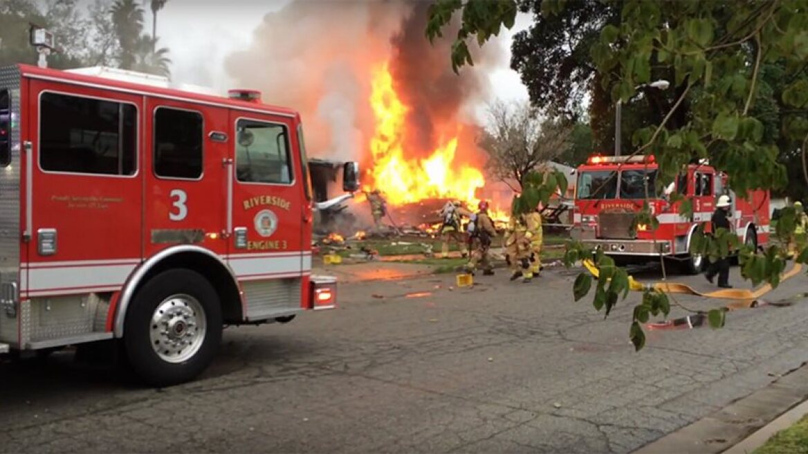4 dead in California plane crash (videos)