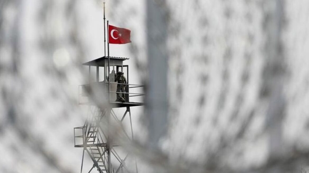 Spiegel: More Turks asking for asylum in Greece