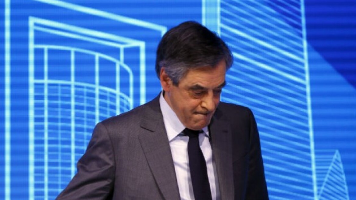 Η μοναξιά του Φιγιόν: Ακόμη και ο εκπρόσωπος Τύπου τον εγκατέλειψε 