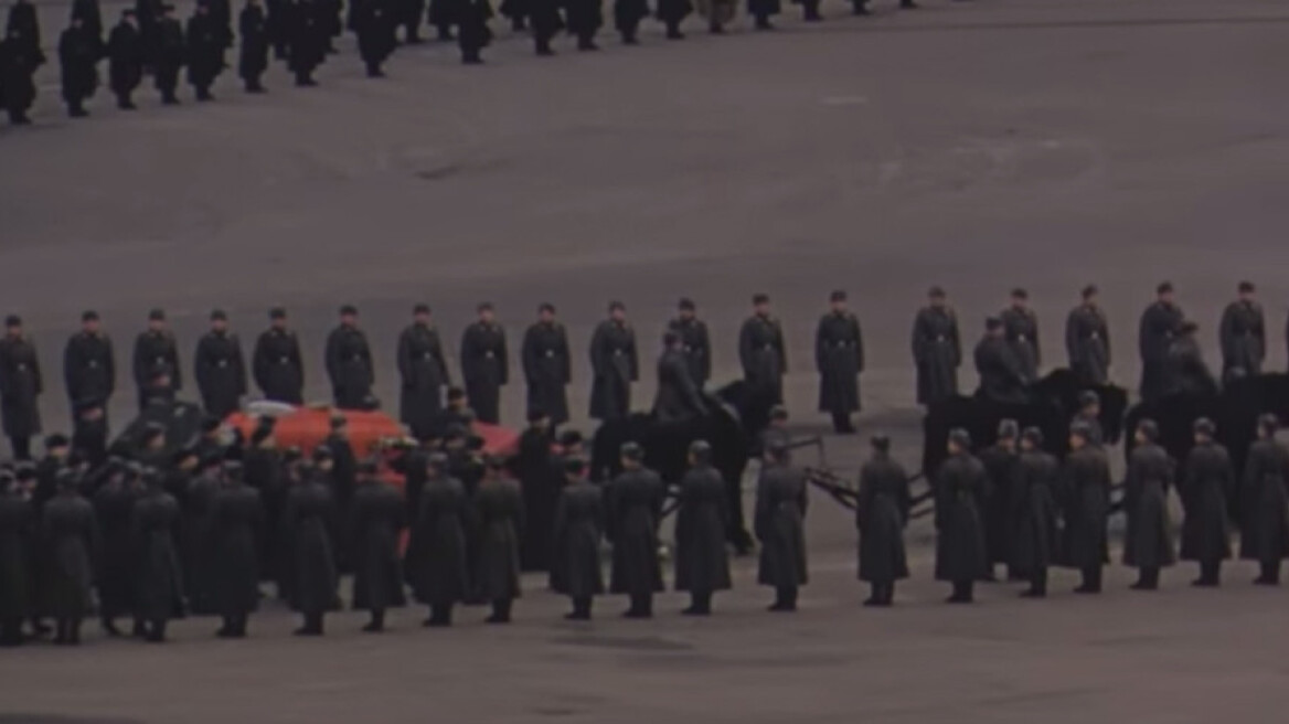 Μοναδικό έγχρωμο βίντεο από την κηδεία του Στάλιν με αφορμή τα 64 χρόνια από το θάνατό του