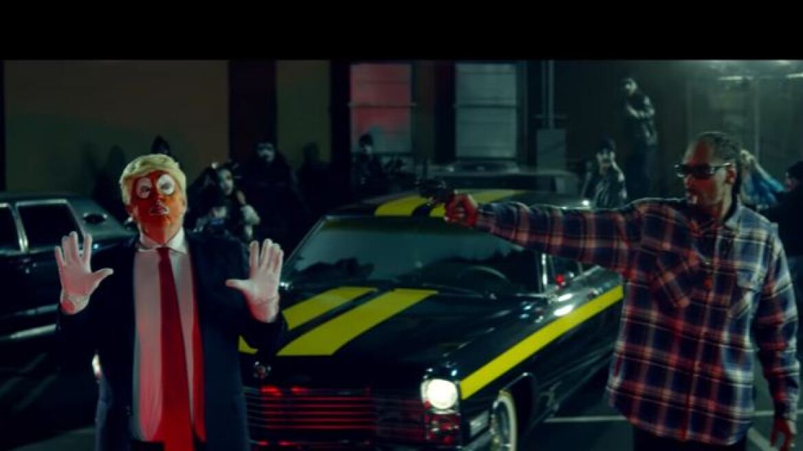 ΗΠΑ: Σάλος με βιντεοκλίπ του Snoop Dogg στο οποίο πυροβολεί τον «κλόουν» πρόεδρο Τραμπ