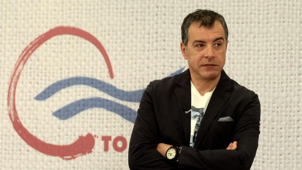 Αιχμηρό tweet Θεοδωράκη: Ας ονομάσει ο ΣΥΡΙΖΑ τις εκκενώσεις κτηρίων... «επαναπροώθηση καταληψιών»