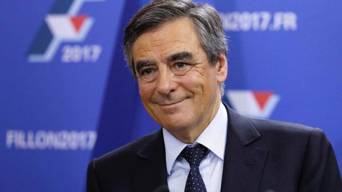 Γαλλία: Με δική του πρωτοβουλία εμφανίσθηκε νωρίτερα ενώπιον των δικαστών ο Φιγιόν