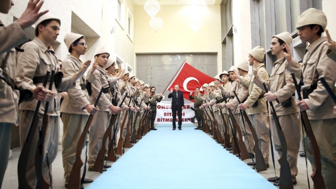 Στα άκρα η Τουρκία: Θέλει να μπλοκάρει τη συμμετοχή της σε ασκήσεις του ΝΑΤΟ