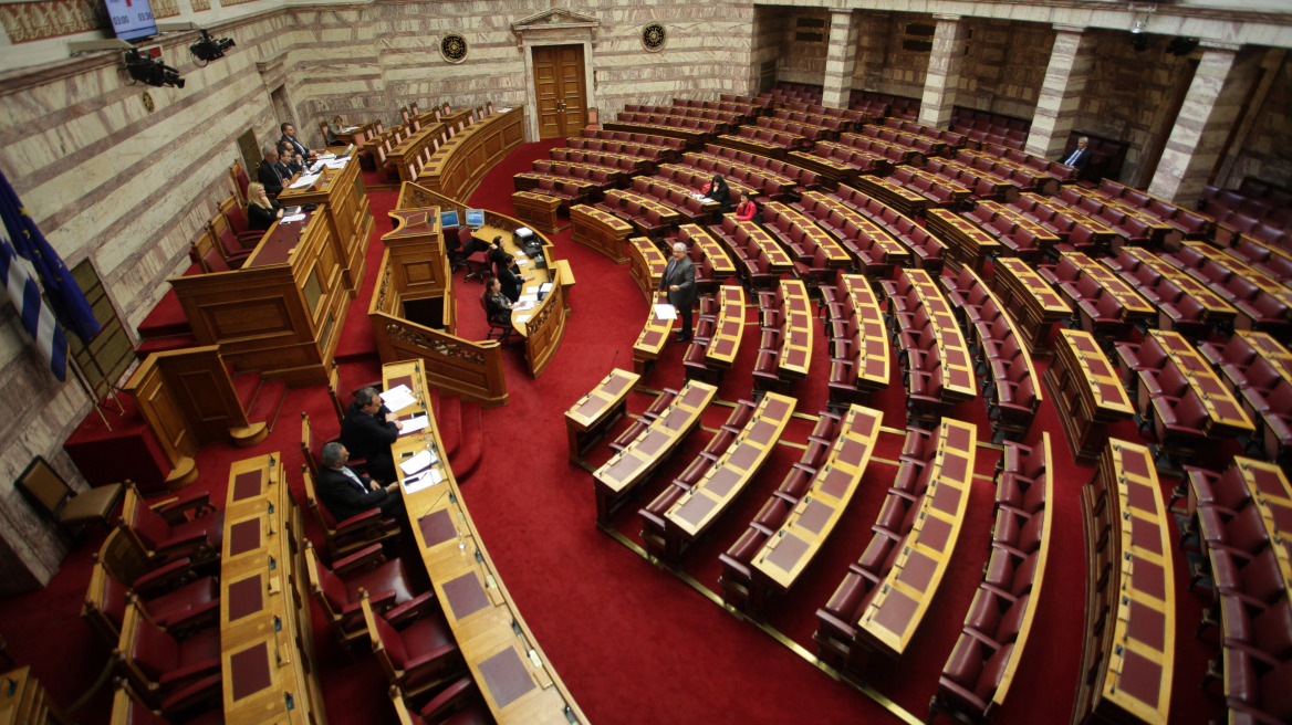 Μια ημέρα μετά το Eurogroup η συζήτηση για την προανακριτική σχετικά με τα εξοπλιστικά