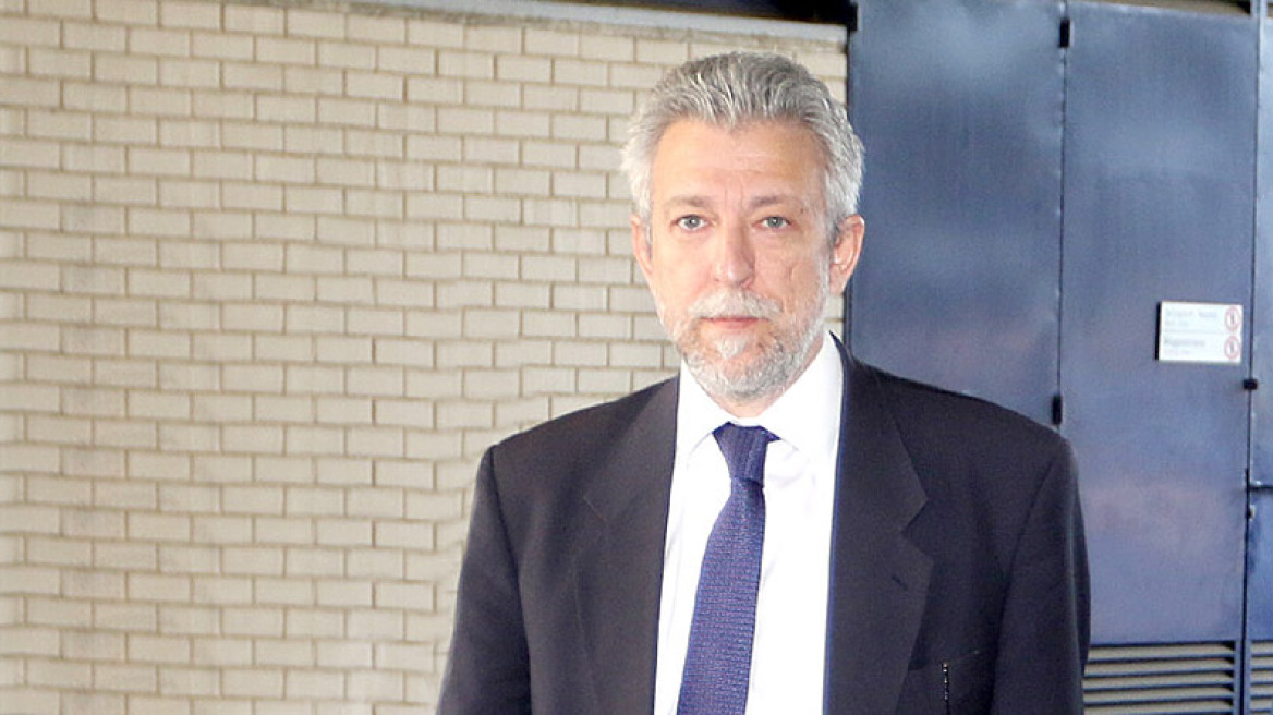 Ο Κοντονής εξήγγειλε μαθήματα ελληνικών για τους κρατούμενους στις φυλακές