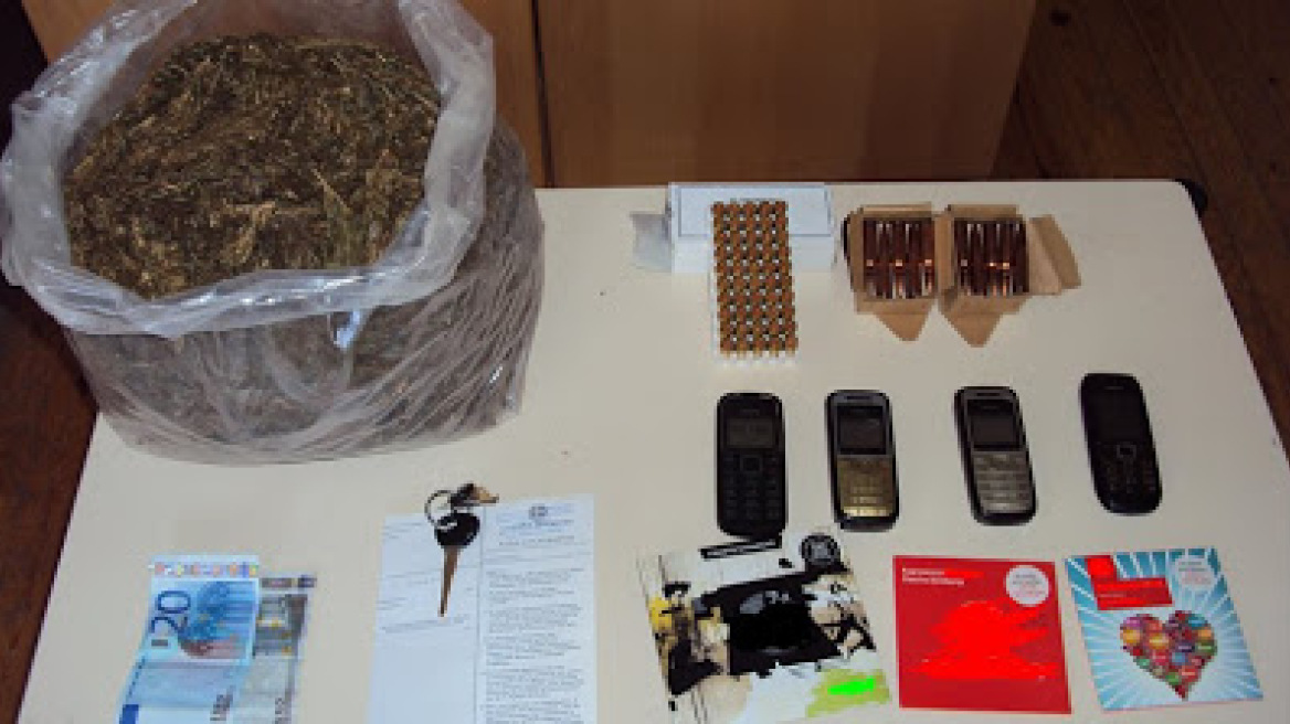 Αλισβερίσι κοκαΐνης και χασίς στη Λαμία