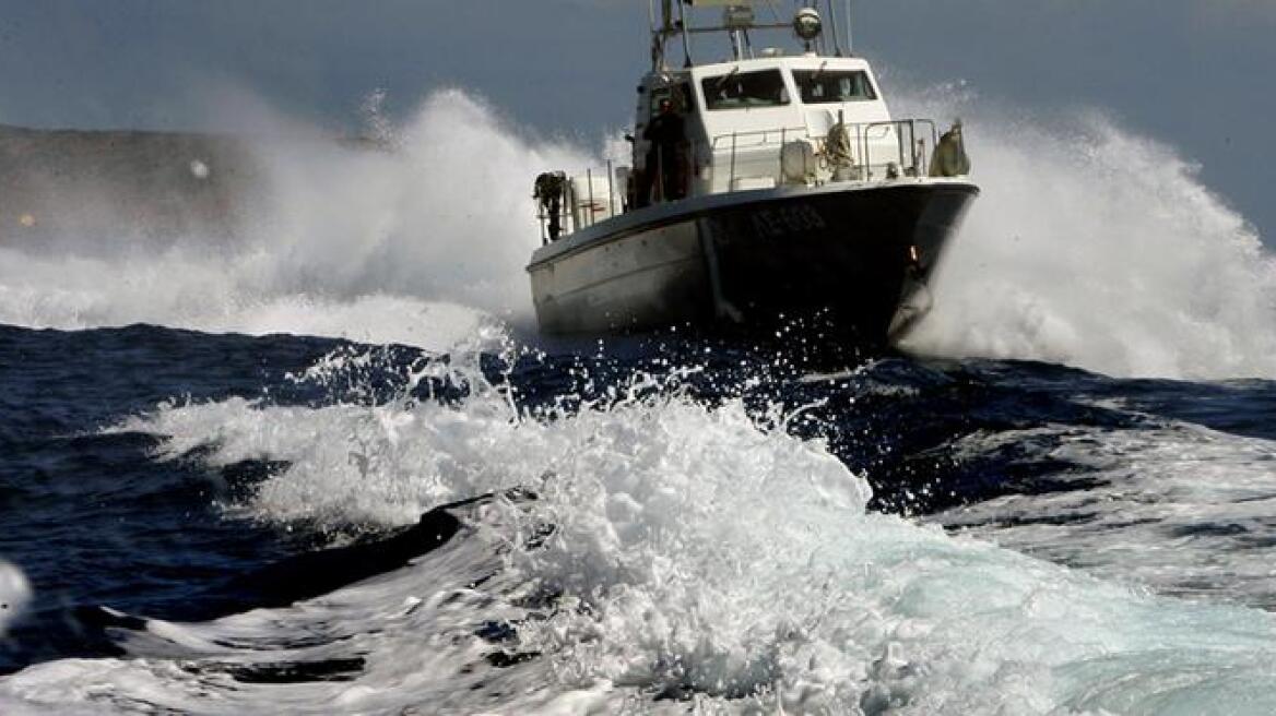 Πρόσκρουση φορτηγού πλοίου στο λιμάνι της Μύρινας στη Λήμνο