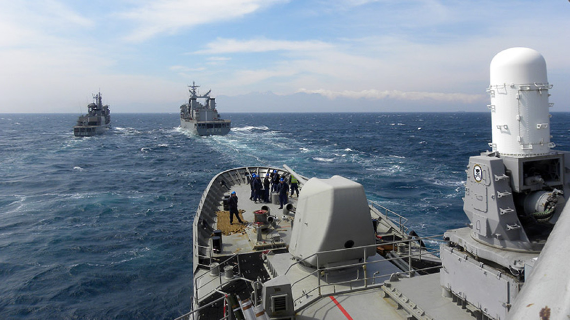 Εντυπωσιακές φωτογραφίες από την άσκηση «Αστραπή» του Πολεμικού Ναυτικού 