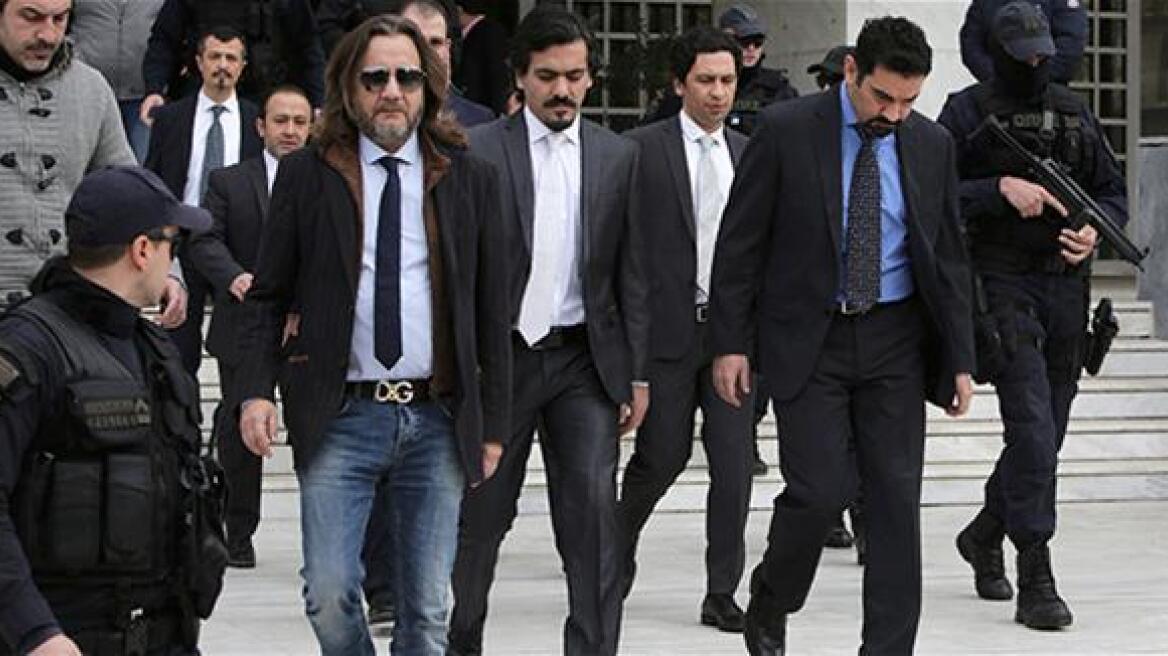 Χουριέτ: 236 Τούρκοι έχουν ζητήσει άσυλο στην Ελλάδα 