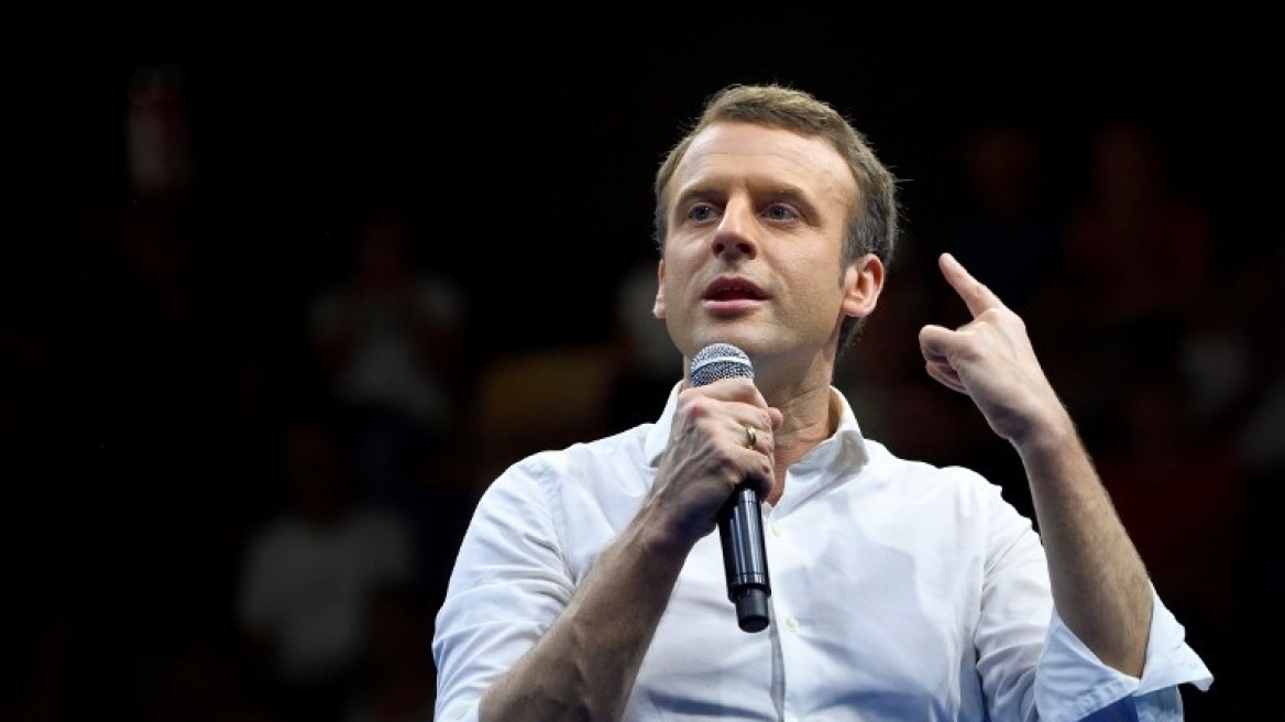 Γαλλία: Εννέα κεντροδεξιοί γερουσιαστές στηρίζουν Μακρόν