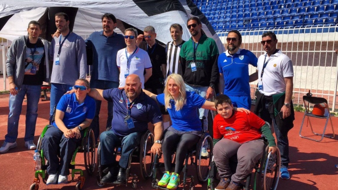 Video: Παπαλουκάς και Διαμαντίδης παίζουν ποδόσφαιρο! 