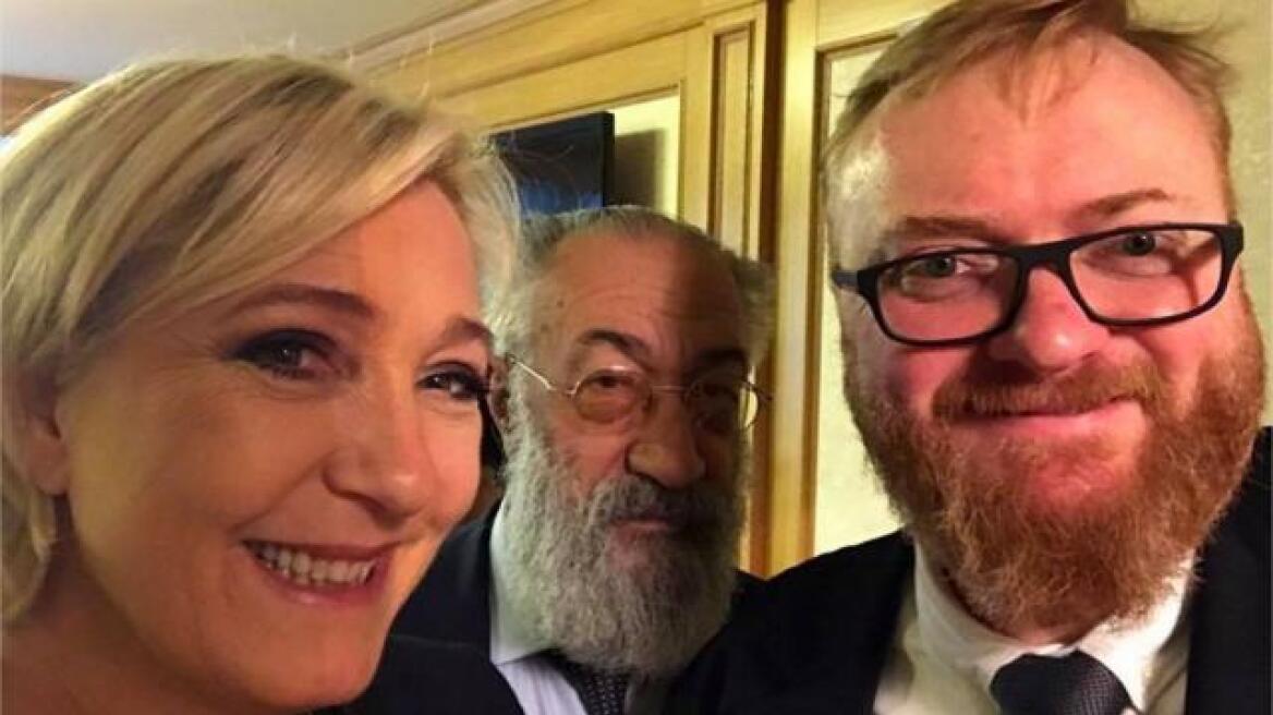 Φωτογραφία: Ποιος είναι ο Ρώσος στο πλευρό της Λεπέν;