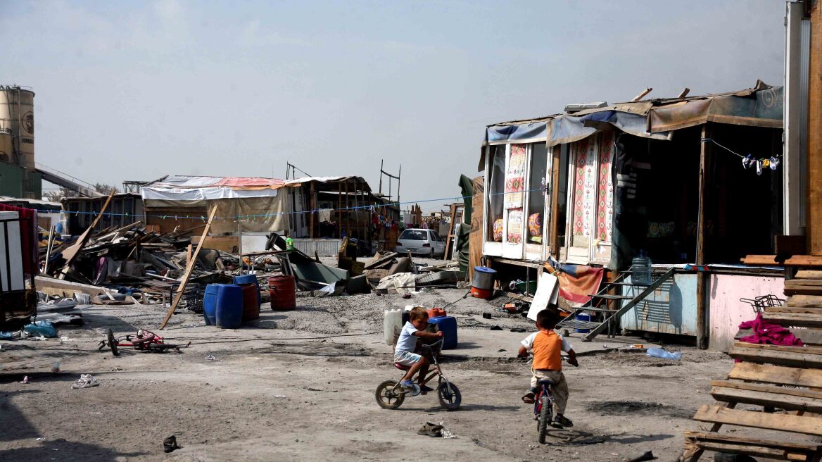 Σύλληψη Ρομά... για παράνομη κατασκήνωση